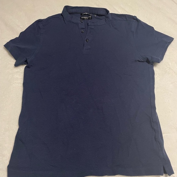 Kenneth Cole henley tshirt - Picture 1 of 2